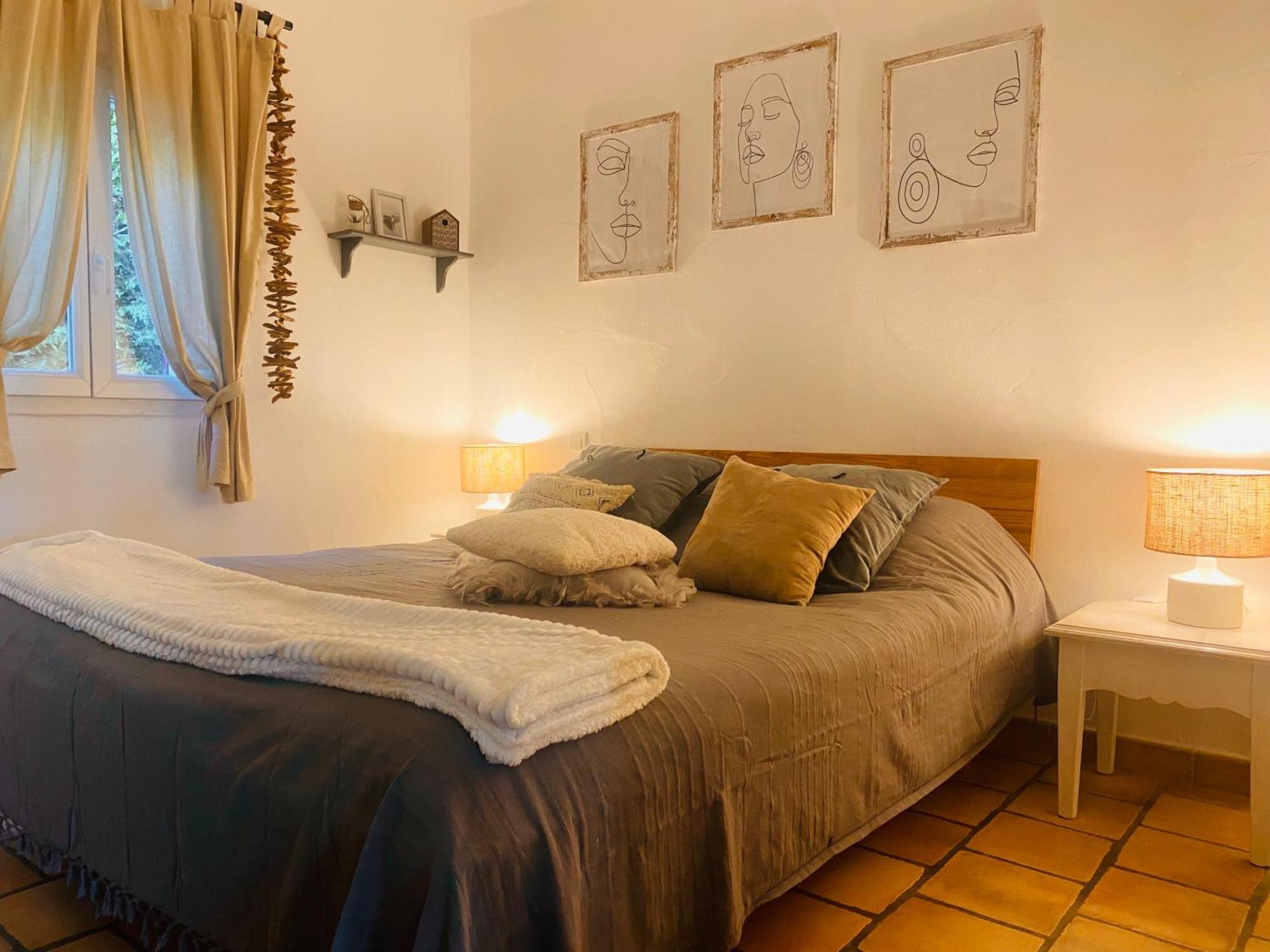 La Pitchoune : Aux Pieds Des Alpilles Ferienhaus Mouries