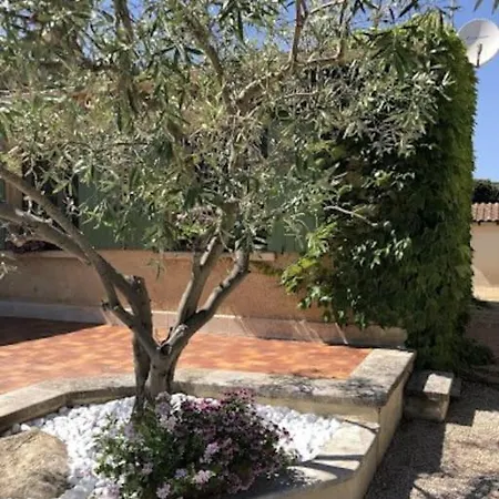 La Pitchoune : Gite Aux Pieds Des Alpilles Mouries Exterior photo
