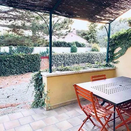 La Pitchoune : Gite Aux Pieds Des Alpilles Mouries Exterior photo